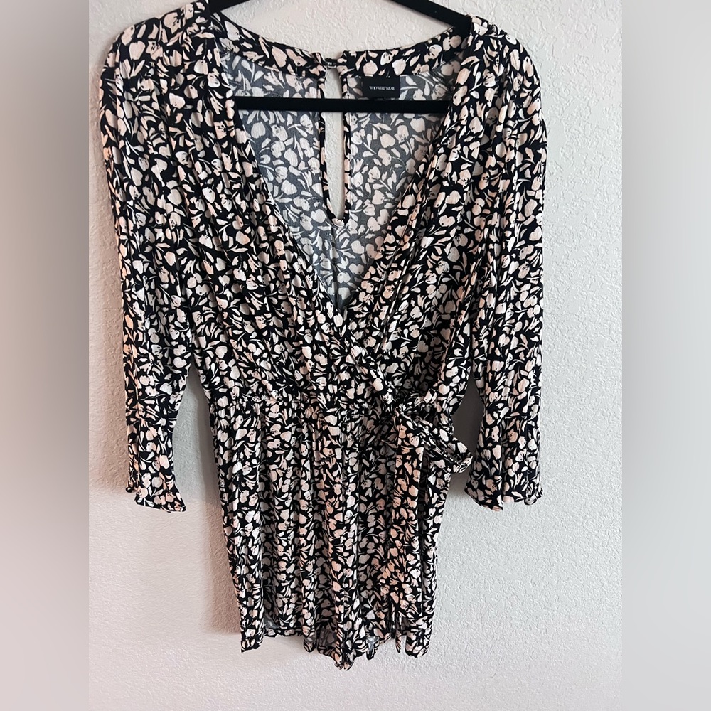 Who What Where. Size S.